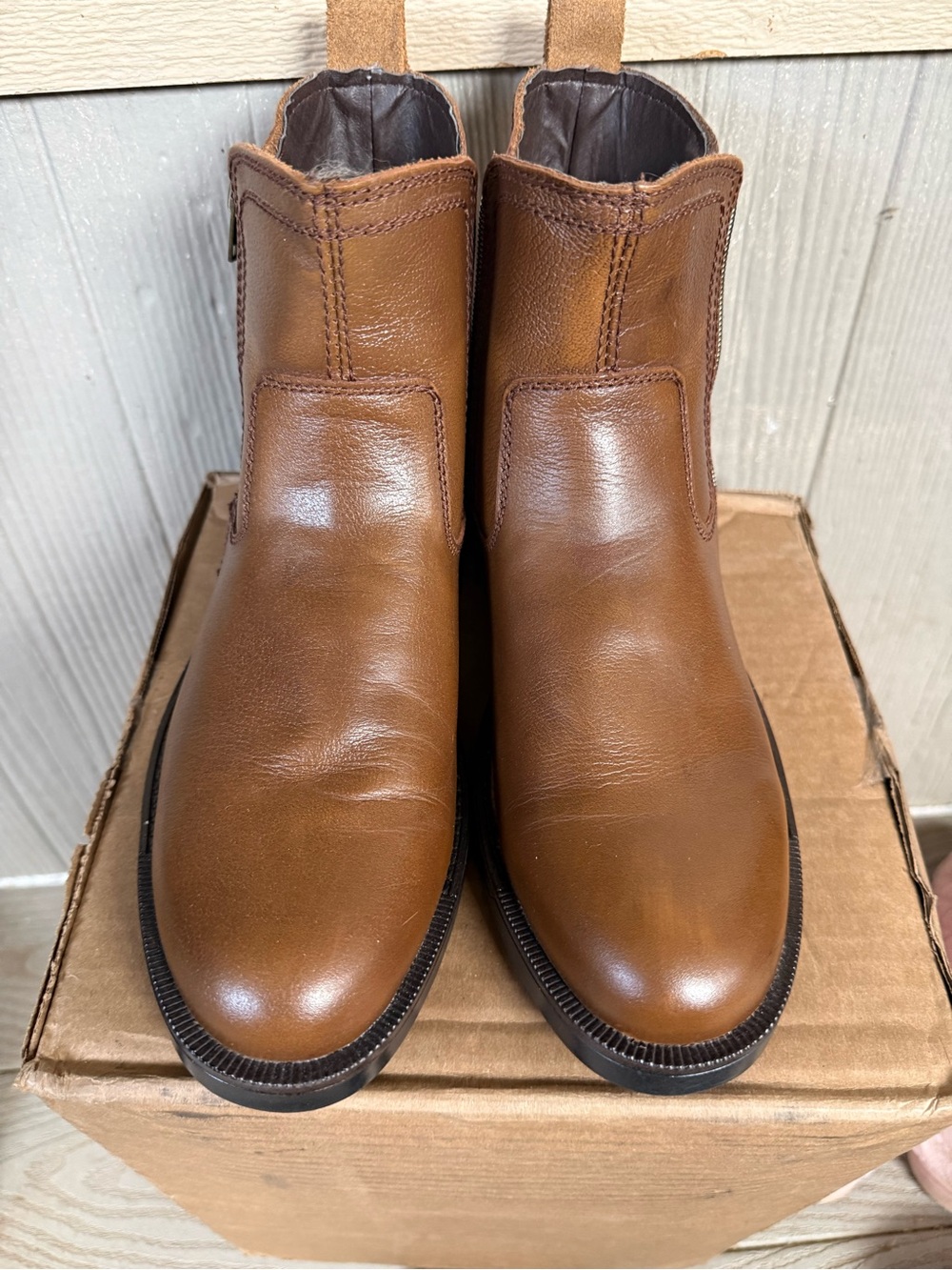 Men's Brown Leather Chukka Boots - Classic Pull-On Style